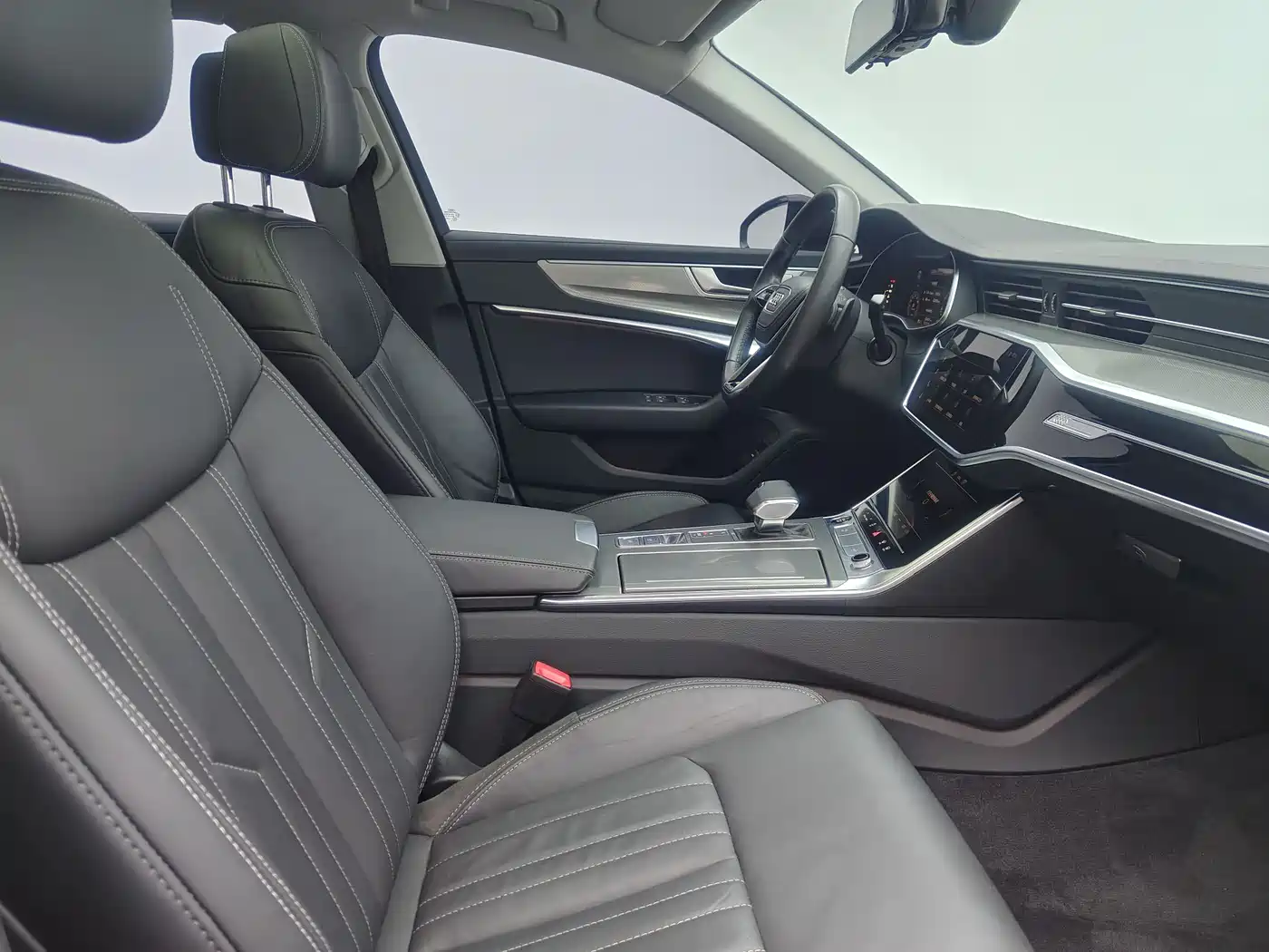 Audi A6L 2023 40 TFSI Luxury Elegance фото 13