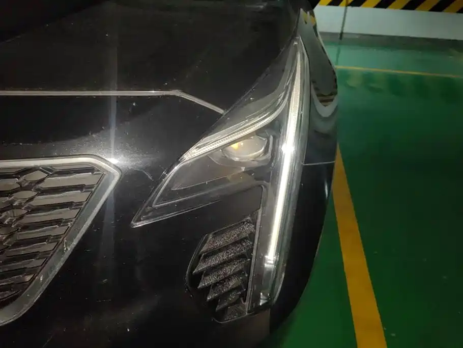 Cadillac XT4 2020 28T FWD Leading Trim фото 5