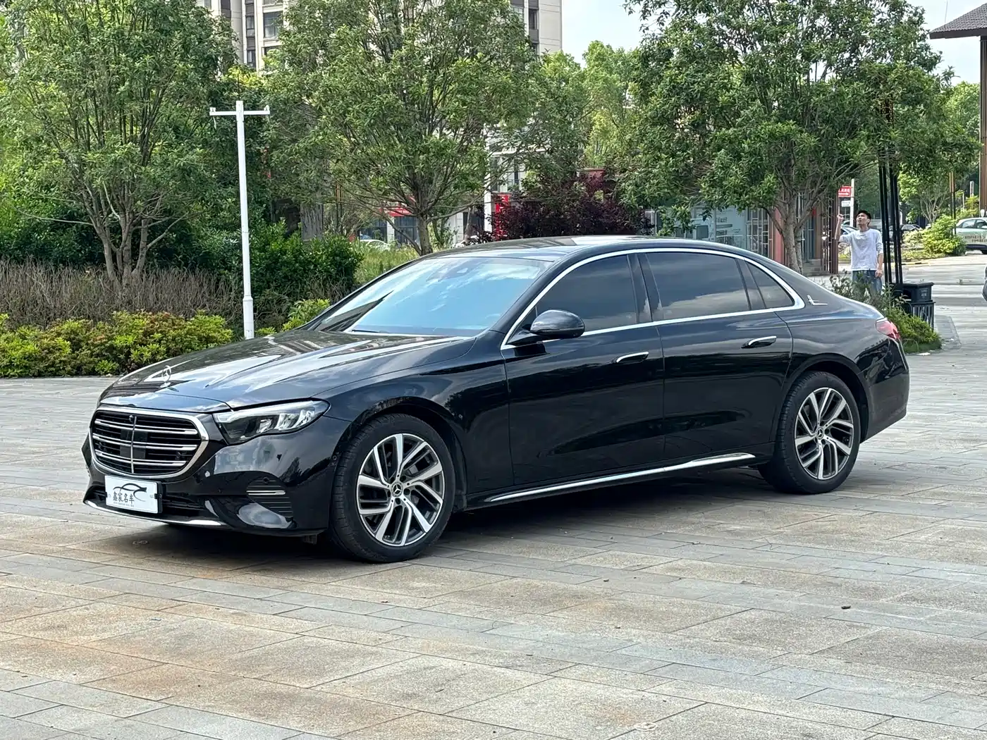 Mercedes-Benz E-Class 2024 E 300 L Fashion фото 2