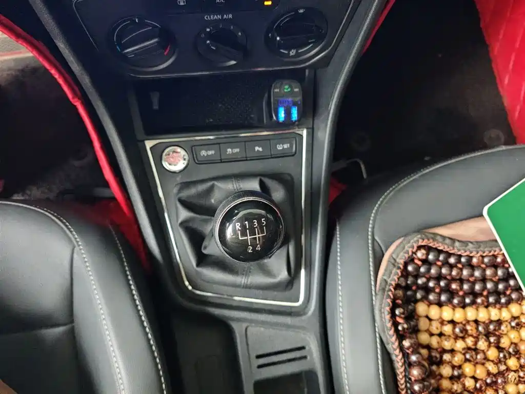 Volkswagen Lavida 2018 Classic 1.5L Manual Comfort China VI фото 15