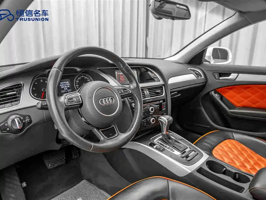 Фото 12 - Audi A4L