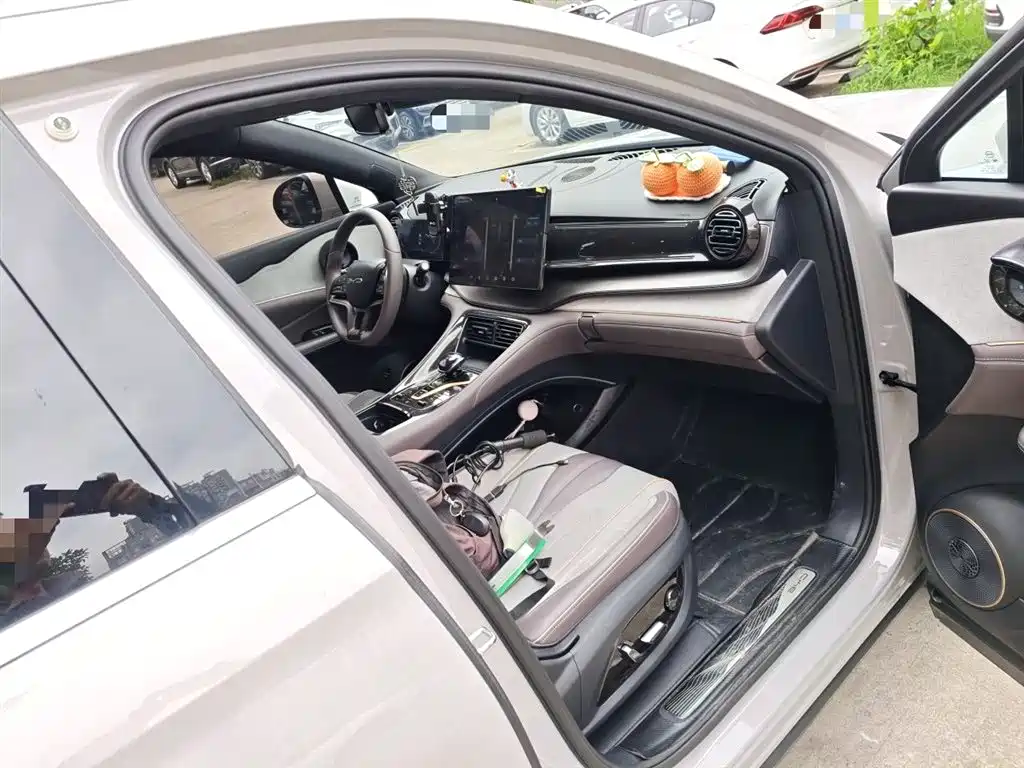 BYD Frigate 07 2023 DM-i 100KM Premium фото 21