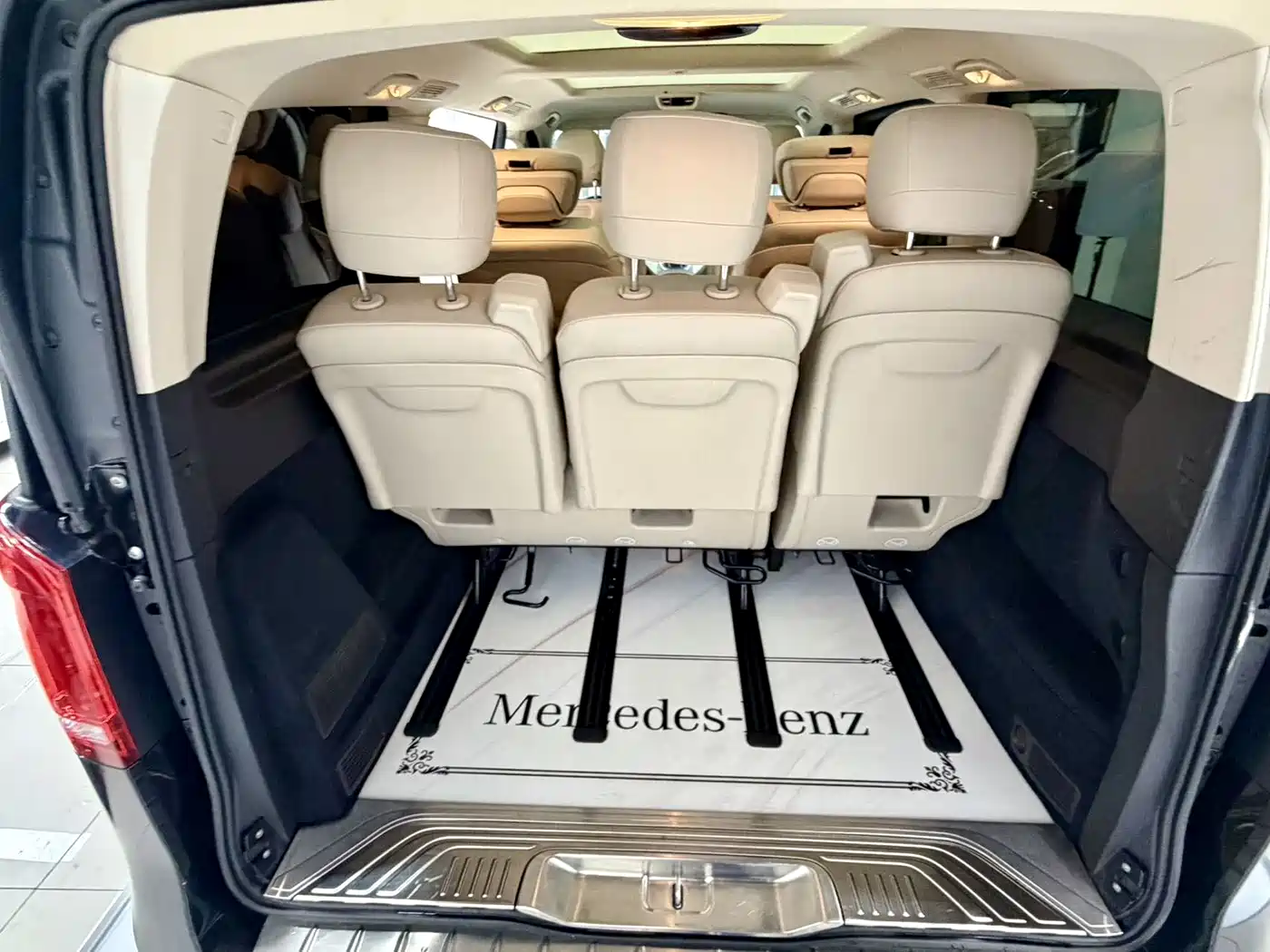 Mercedes-Benz V-Class 2022 V 260 Pilot Edition фото 13