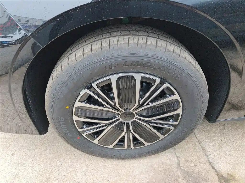 Geely Galaxy Galaxy Stellar 6 2025 60km Voyager Edition фото 23
