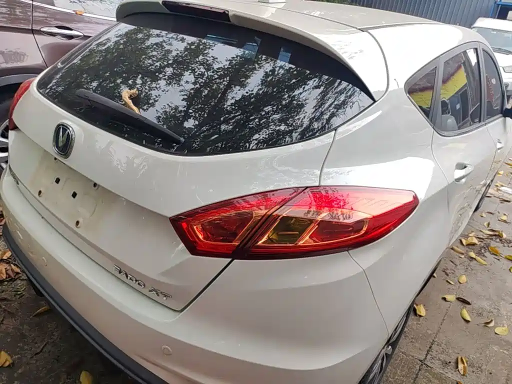 Changan Eado XT 2018 2016 1.6L Manual Stylish Cool Edition