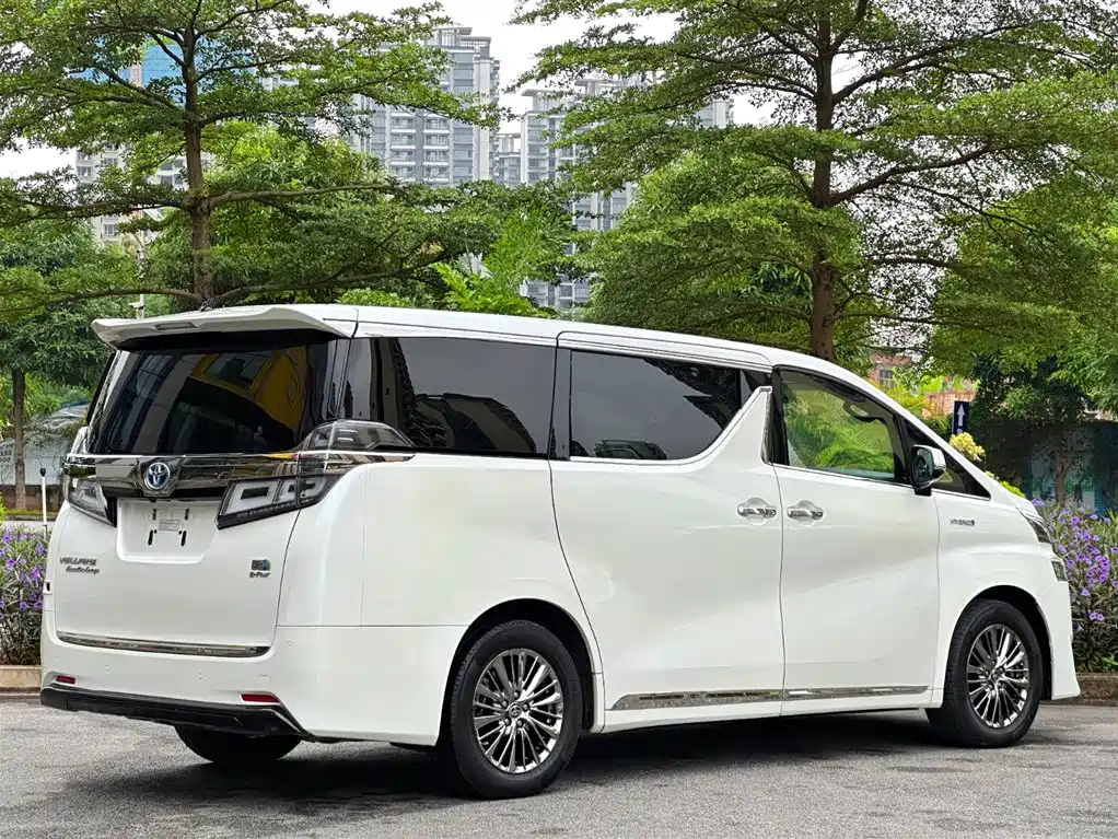 Toyota Vellfire 2019 Hybrid 2.5L HV Premium Edition фото 7