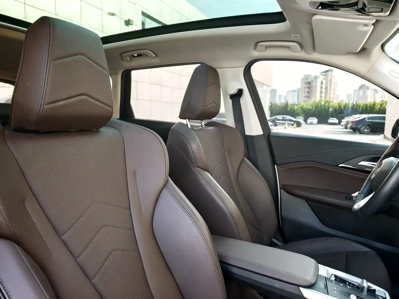 BMW iX1 2025 eDrive25L X Design Package фото 14