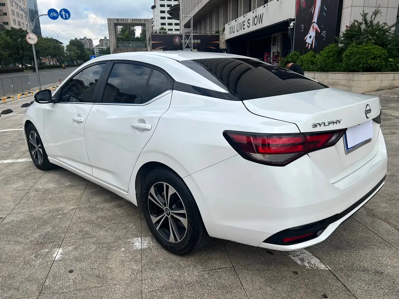 Nissan SYLPHY, миниатюра 9
