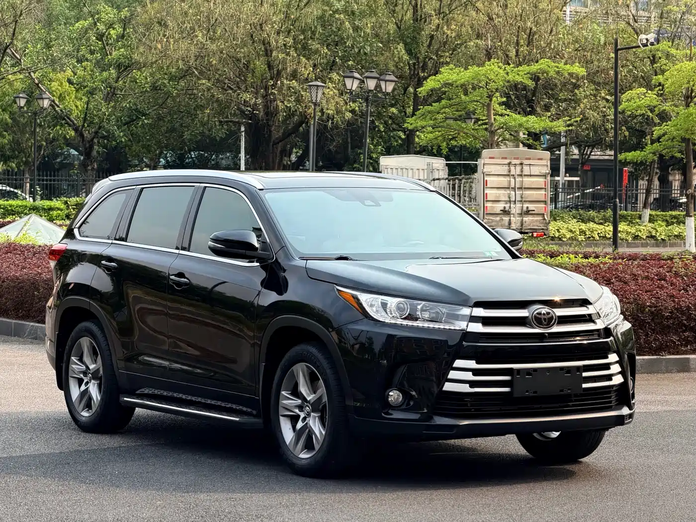 TOYOTA HIGHLANDER