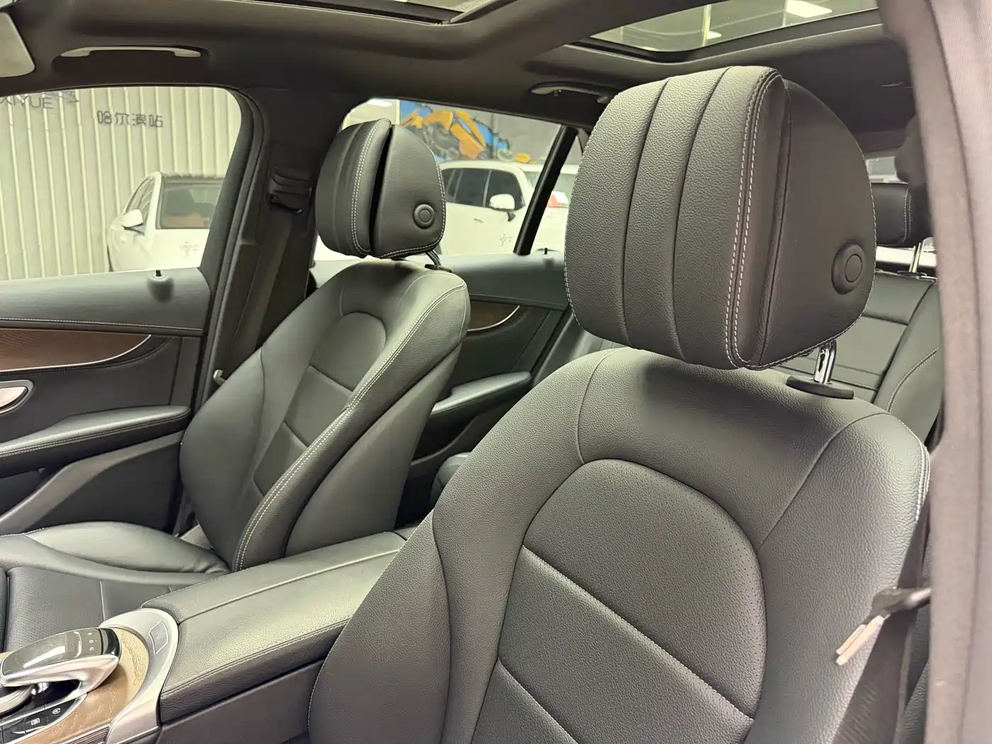 Mercedes-Benz GLC 2016 GLC 300 4MATIC Dynamic фото 17