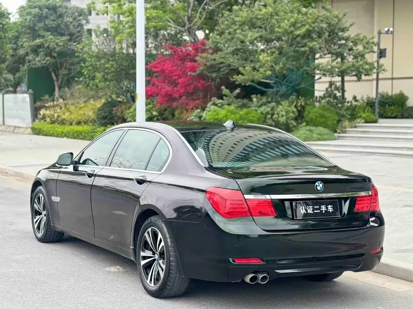 BMW 7 Series 2009 730Li Luxury фото 7