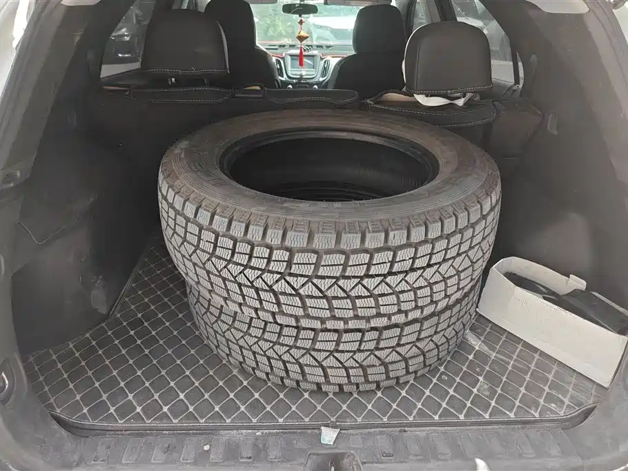 Chevrolet Equinox 2018 535T Automatic Galloping Edition фото 4