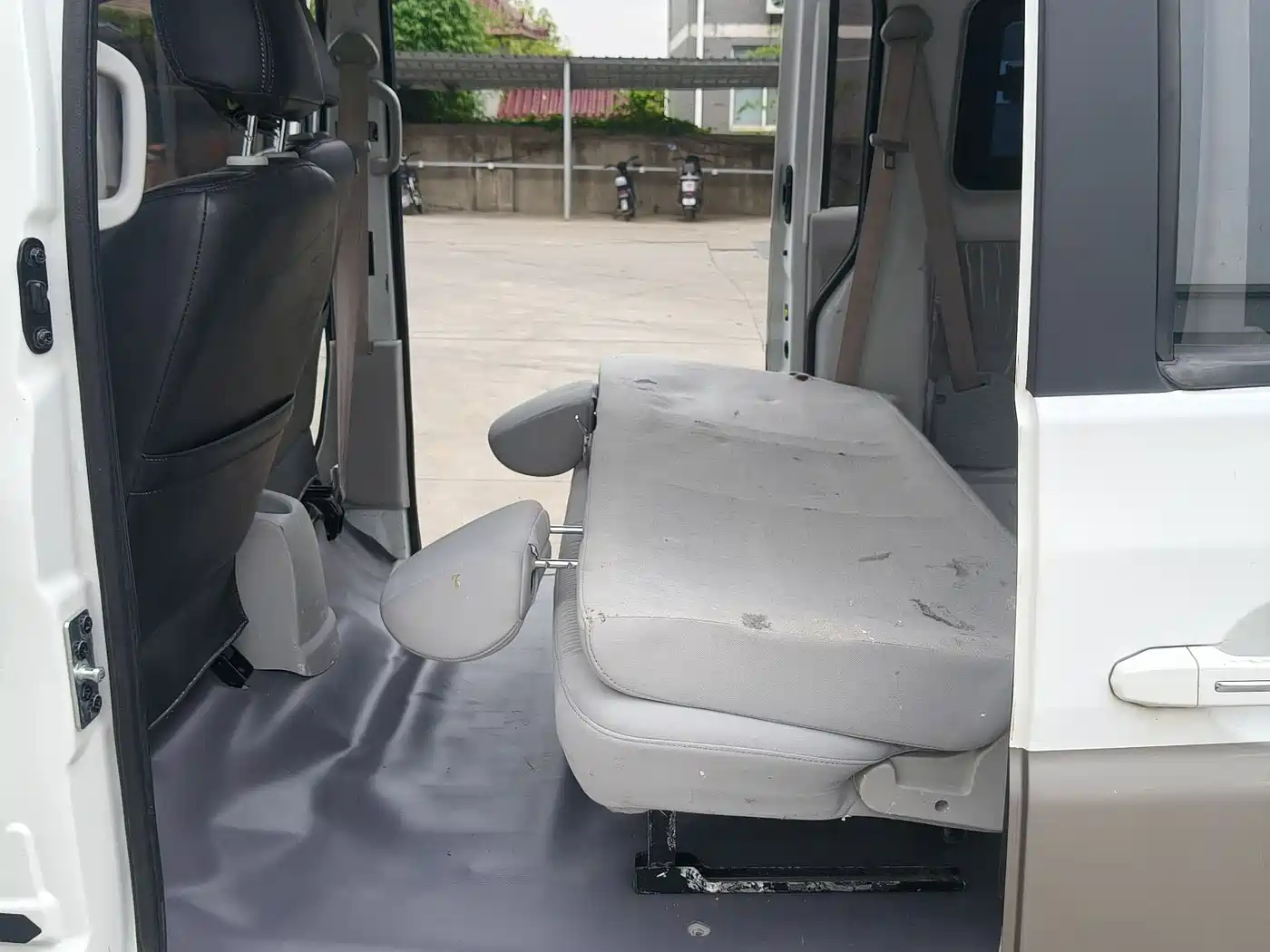 Jinbei New Hiace S 2022 2021 1.5L Fortune Central Air-conditioned Passenger Vehicle China VI SWC15M