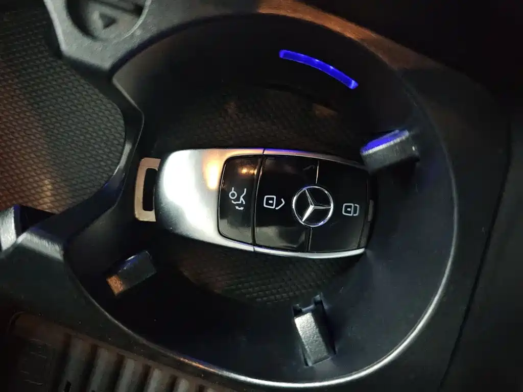 Mercedes-Benz E-Class 2018 Facelift E 200 L Sport 4MATIC фото 17