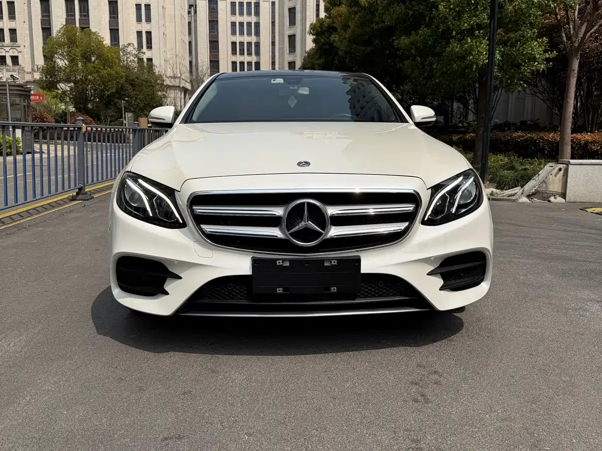 Mercedes-Benz E-Class 2020 Model E 260 L Sport фото 2