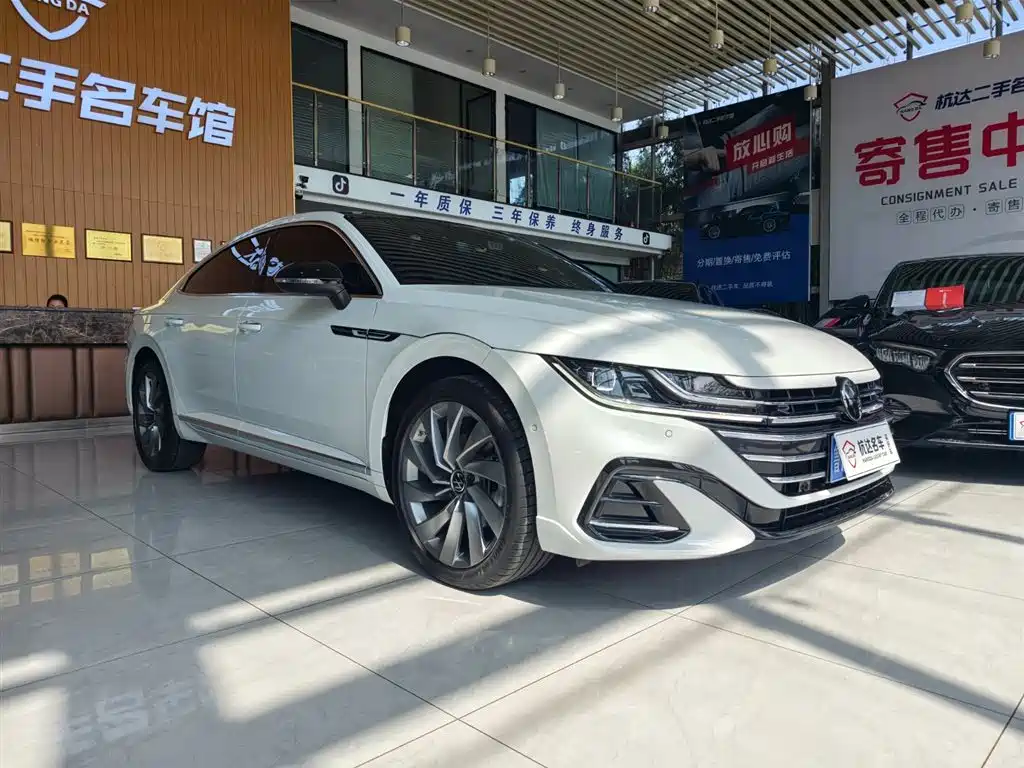 Volkswagen FAW-Volkswagen CC 2024 380TSI Eye-catching Public Sharing Edition фото 3