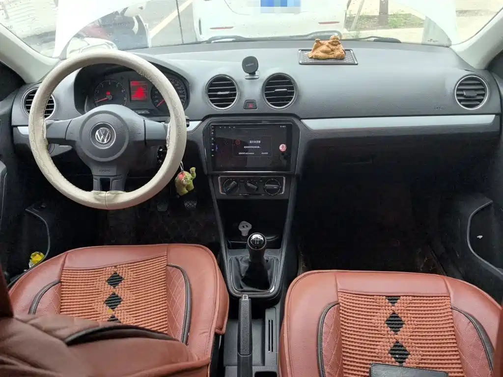 Volkswagen Jetta 2013 1.6L Manual Comfort фото 5
