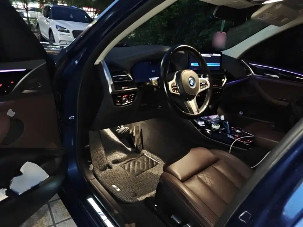 BMW iX3 2022 Leading Edition фото 14