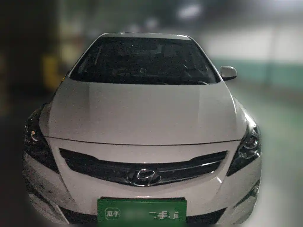 Hyundai Verna 2014 1.4L Automatic Leading GLX фото 3
