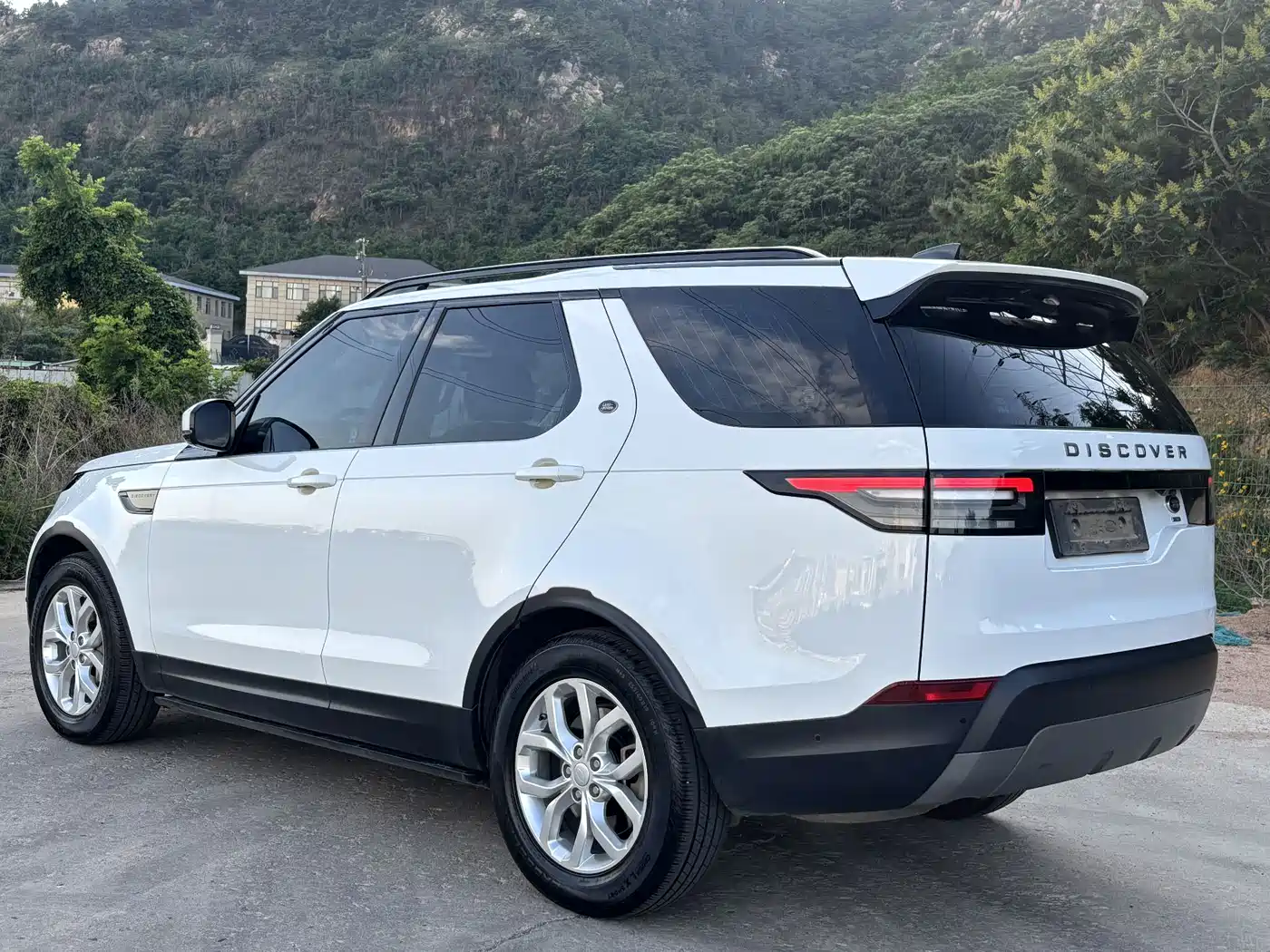 Land Rover Discovery 2019 3.0 SC V6 SE фото 19