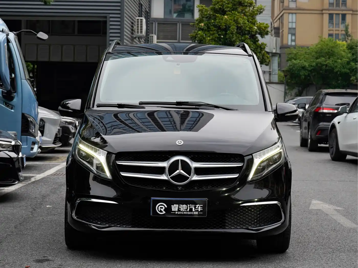 Mercedes-Benz V-Class 2020 V 260 Luxury Edition фото 2