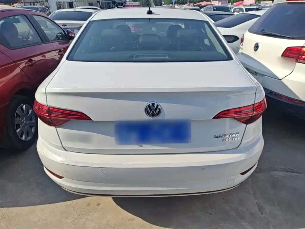 VOLKSWAGEN SAGITAR