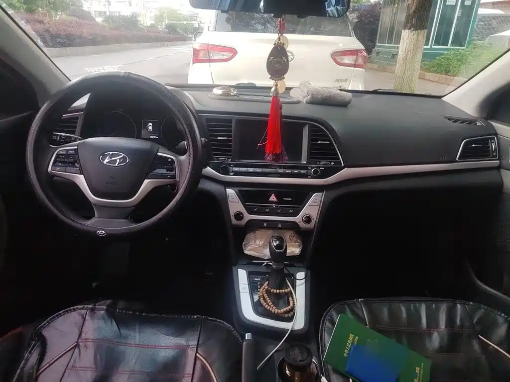 Hyundai Elantra 2016 Model 1.6L Automatic Smart Elite фото 13