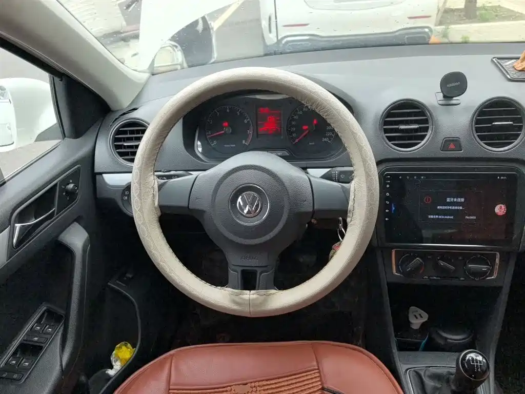 Volkswagen Jetta 2013 1.6L Manual Comfort фото 6