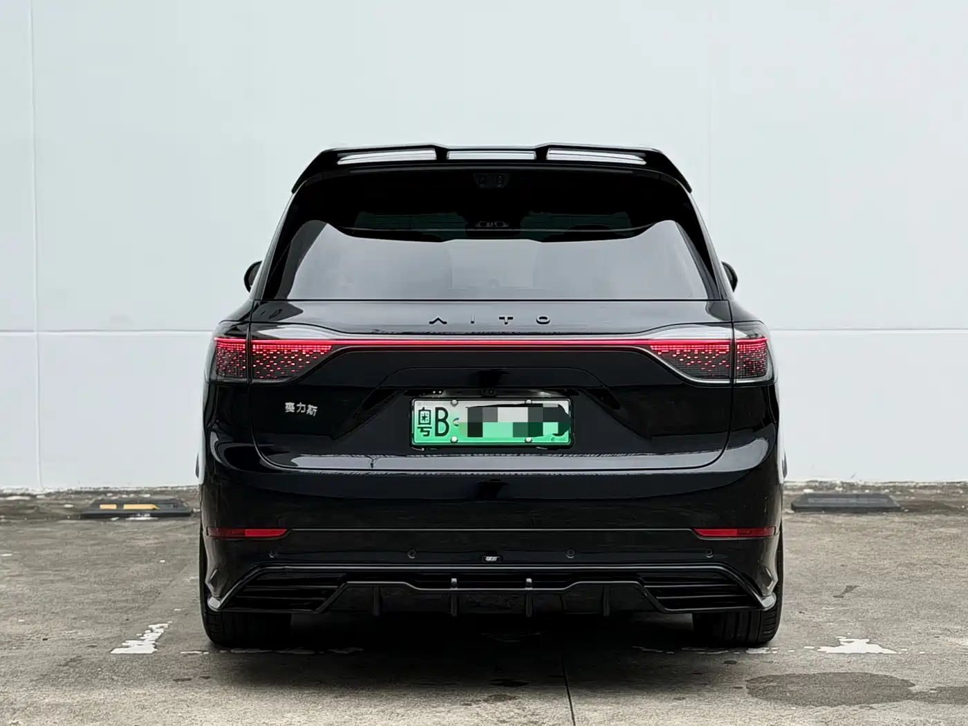 AITO Wenjie AITO M9 2025 Extended Range Ultra 52kWh 6-Seater фото 8