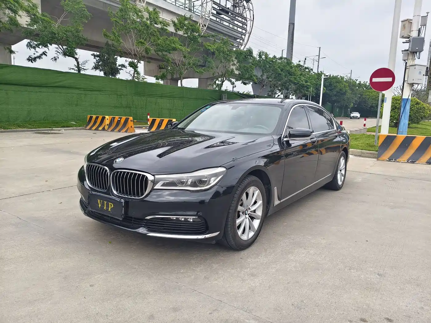 BMW 7 Series 2016 730Li Luxury