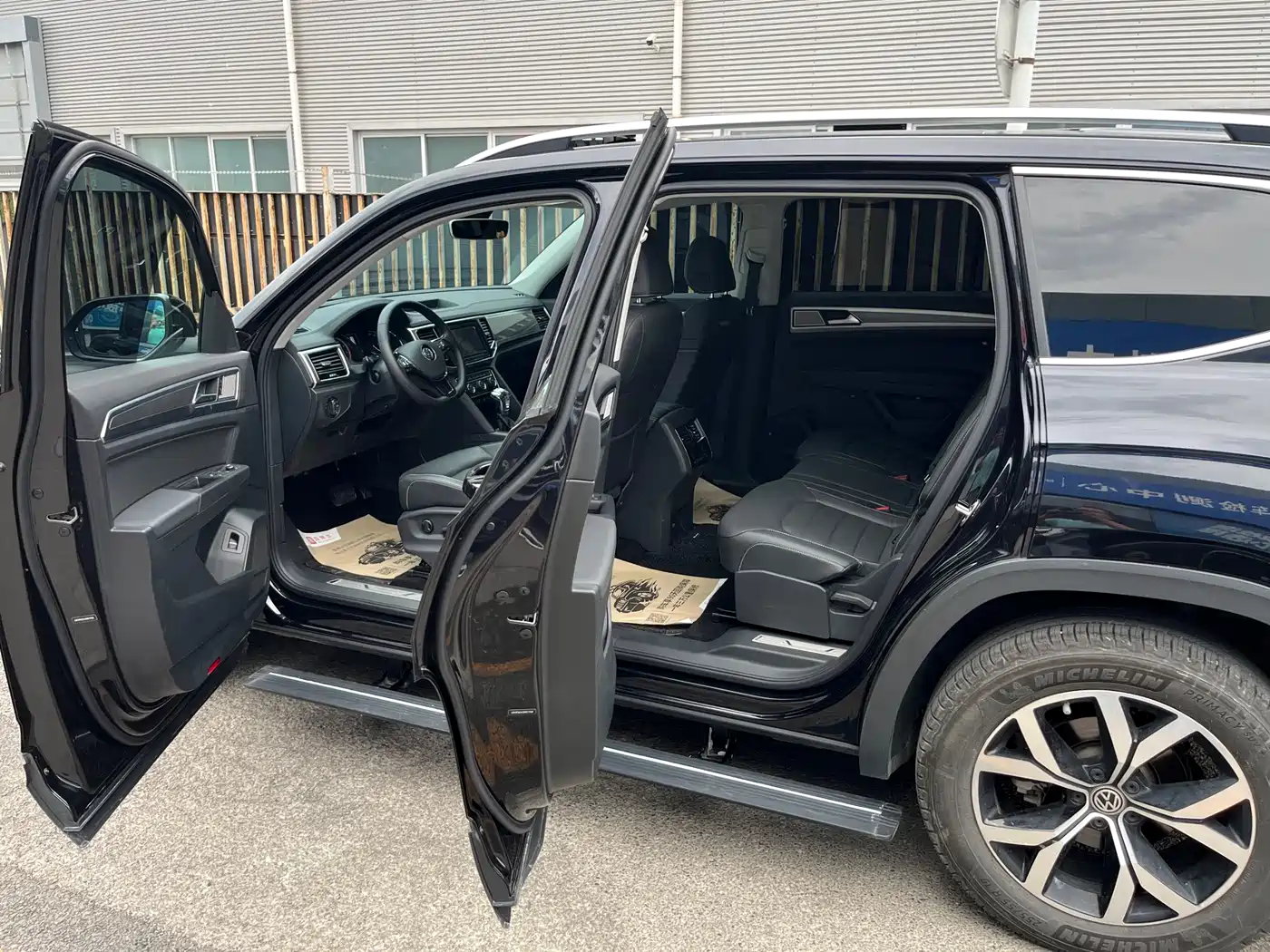 Volkswagen Teramont 2019 380TSI 4WD Luxury Edition China VI фото 3