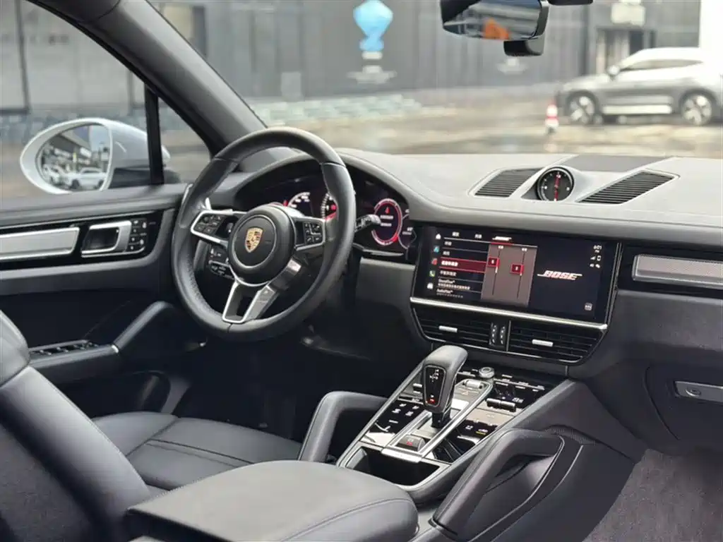 Porsche Cayenne 2023 Cayenne S 2.9T Platinum Edition фото 15