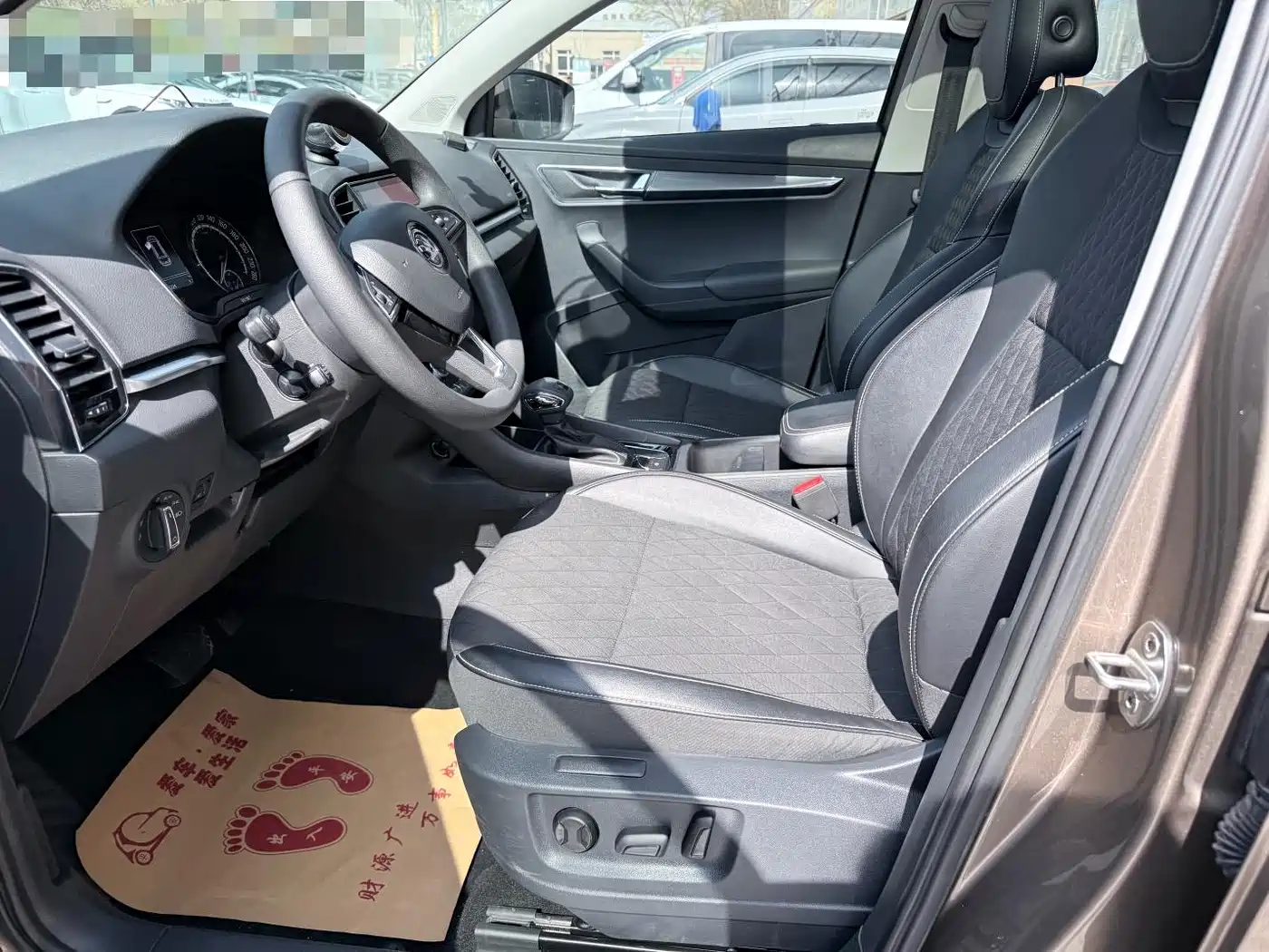 Škoda Karoq 2019 TSI280 Smart Drive Luxury Edition China VI фото 10