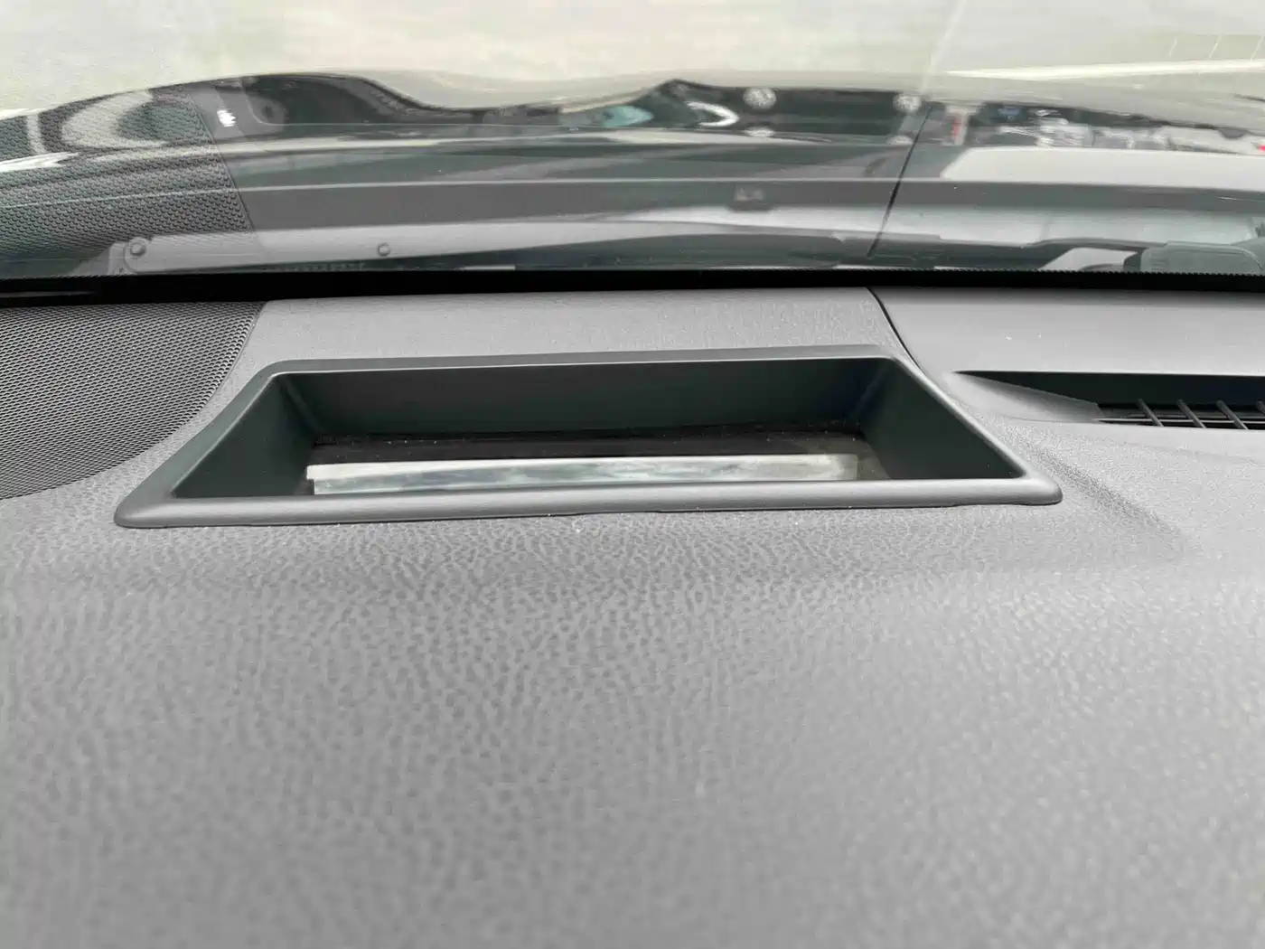 Toyota Camry 2018 2.0G Luxury Edition фото 15