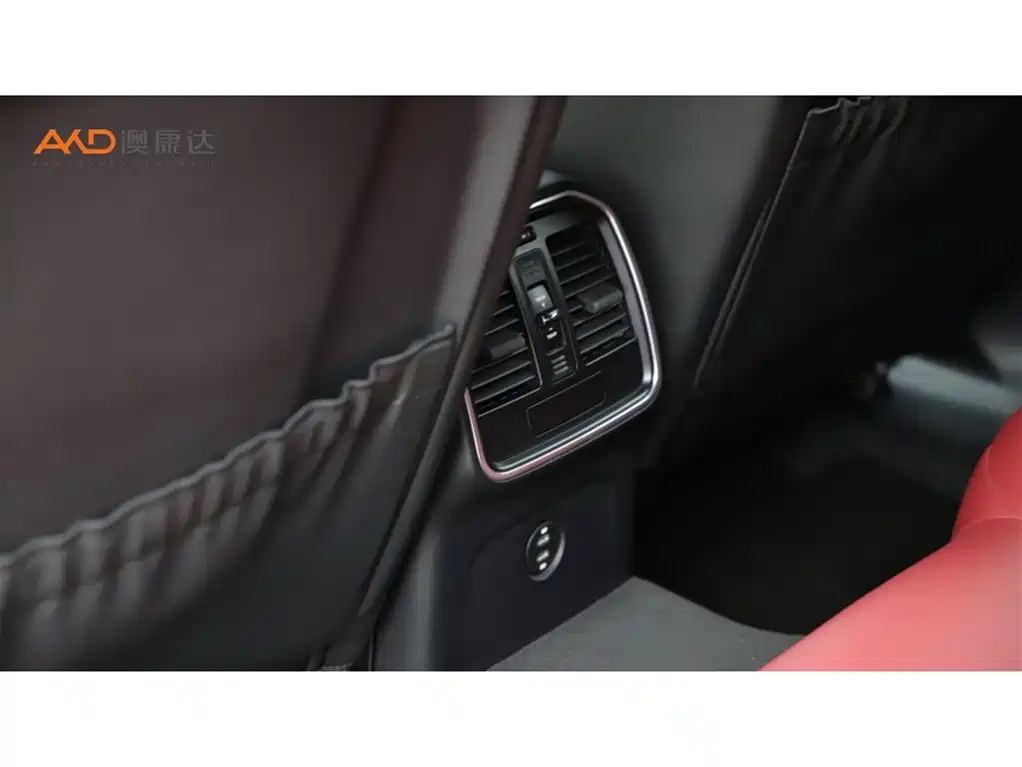 Porsche Macan 2021 Macan 2.0T фото 9