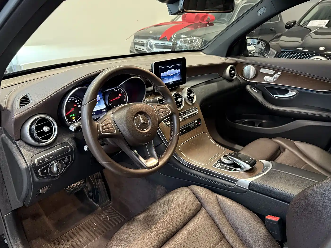Mercedes-Benz GLC 2019 GLC 300 L 4MATIC Dynamic фото 7