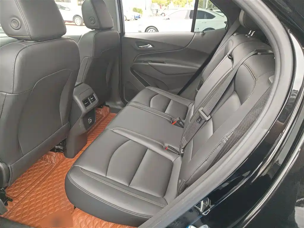 Chevrolet Equinox 2022 535T Galloping Edition фото 17