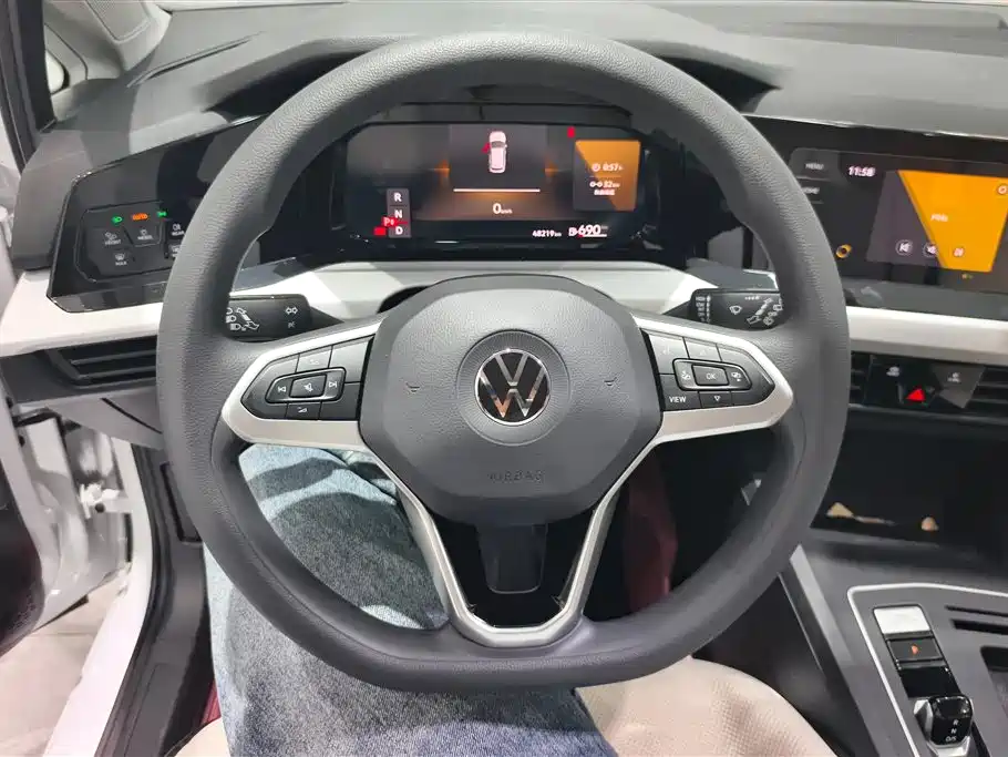 Volkswagen Golf 2021 200TSI DSG фото 15