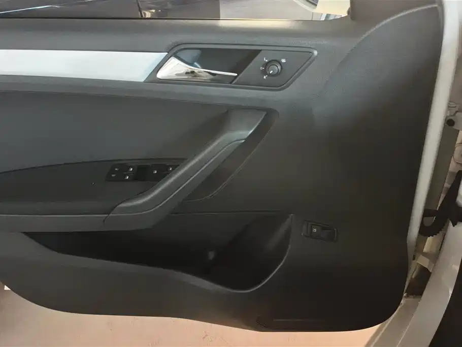 Volkswagen Jetta 2015 Value Edition 1.6L Automatic Comfort фото 7