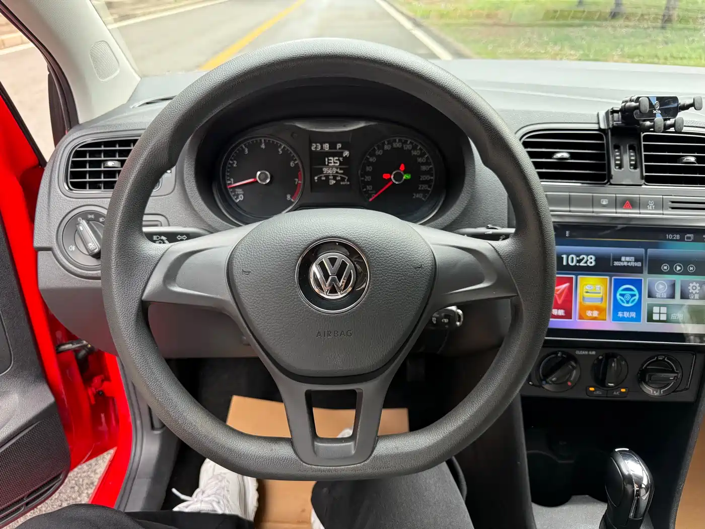 Volkswagen Polo 2018 1.5L Auto Safe Drive фото 6