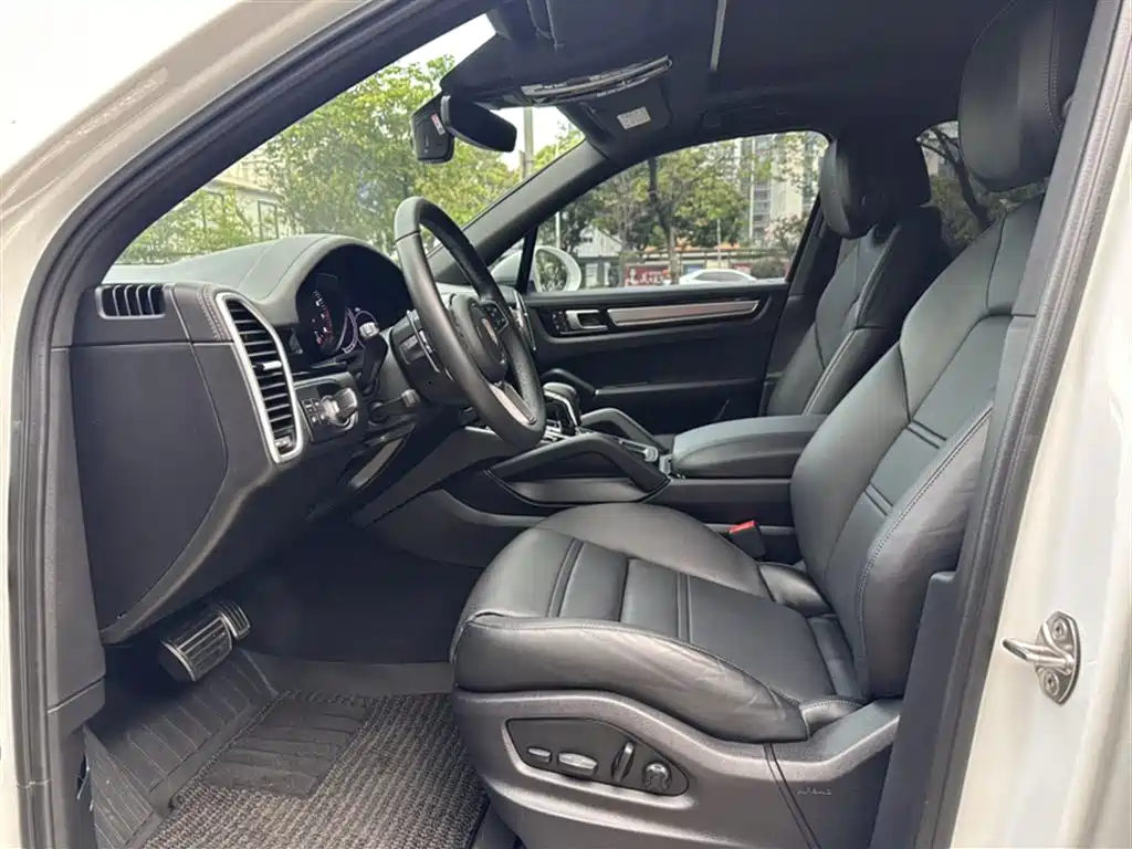 Porsche Cayenne 2023 Cayenne S 2.9T Platinum Edition фото 14