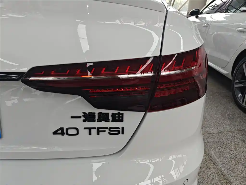 Audi A4L 2024 40 TFSI Luxury Dynamic (Starry Night Edition) фото 24