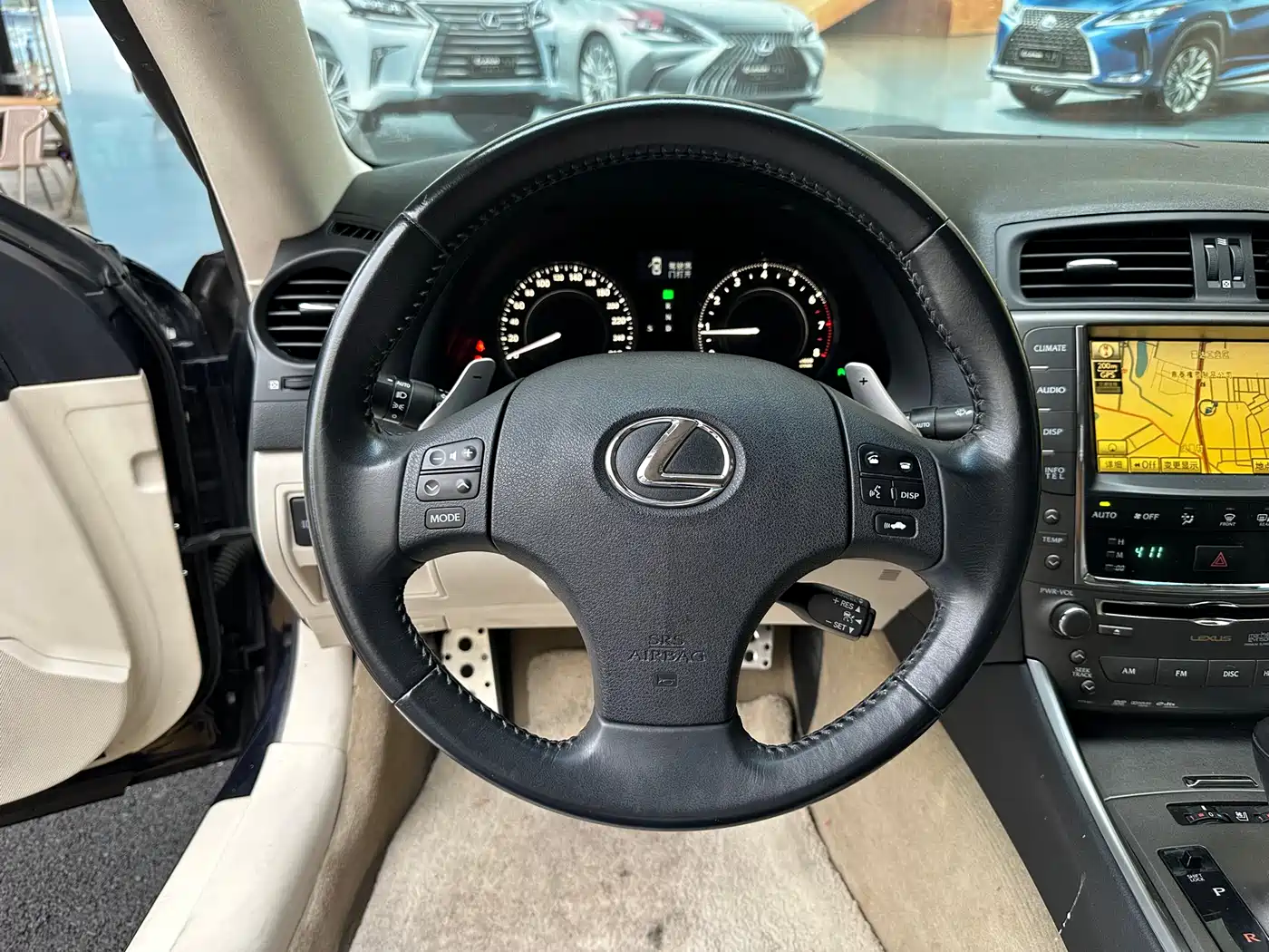 Lexus IS 2009 300C фото 8