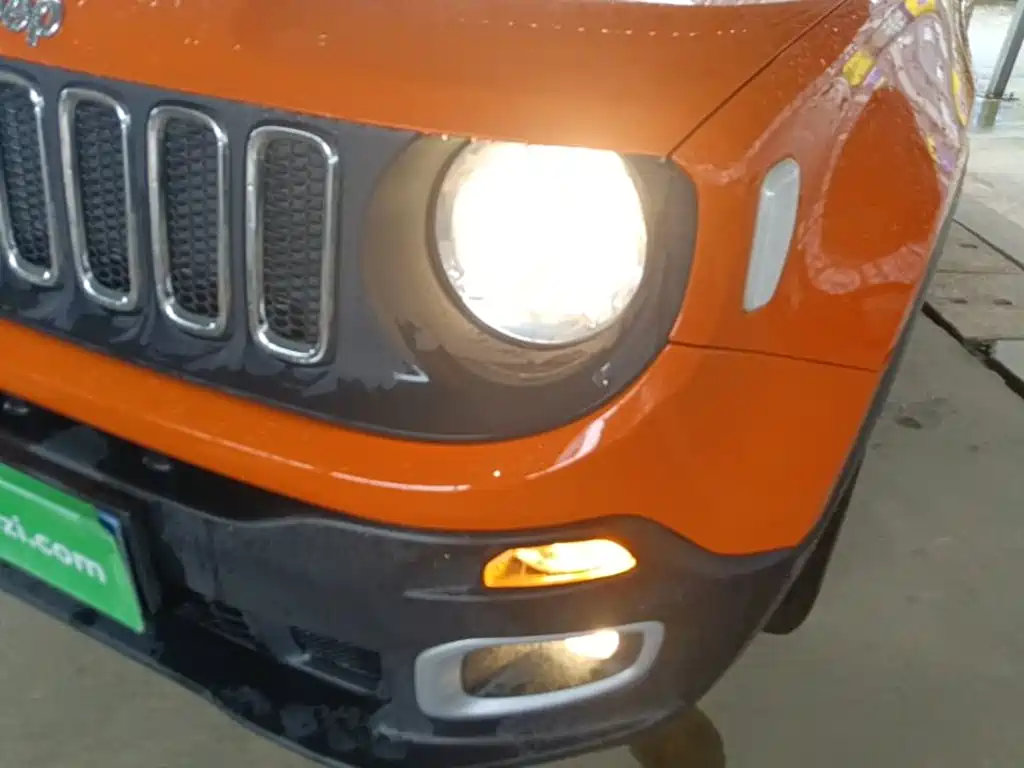 Jeep Renegade 2019 2018 Connected Large Screen Edition 180T Automatic High Energy