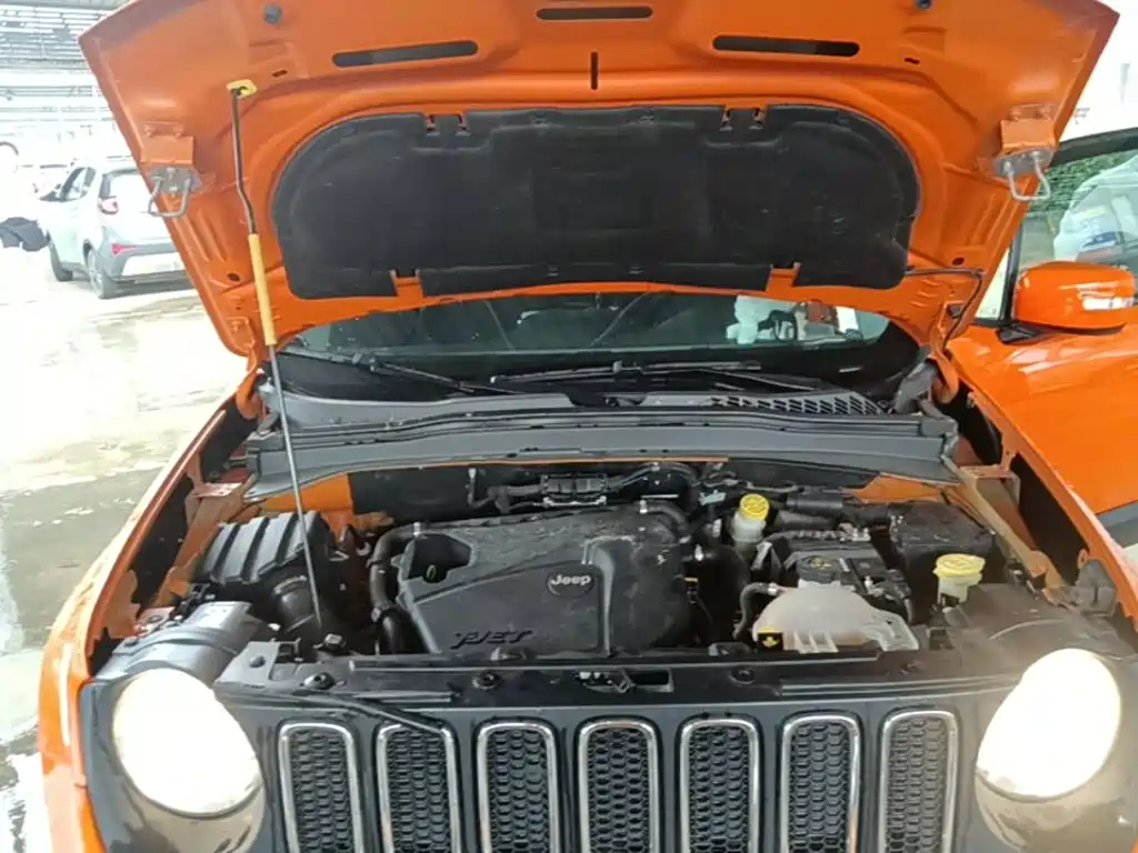 Jeep Renegade 2019 2018 Connected Large Screen Edition 180T Automatic High Energy