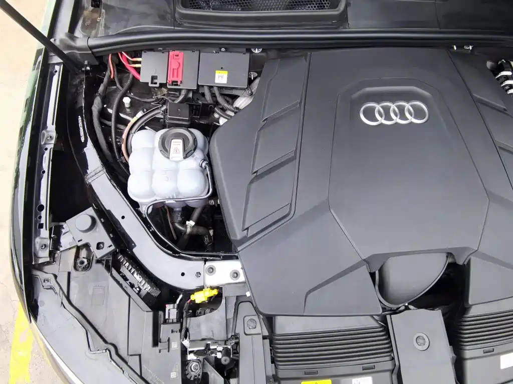 Audi Q7 2025 2025 55 TFSI quattro S line Sport