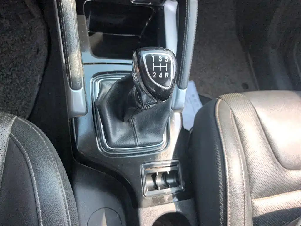 BAIC Changhe Q35 2017 2016 1.5L Manual Smart Edition