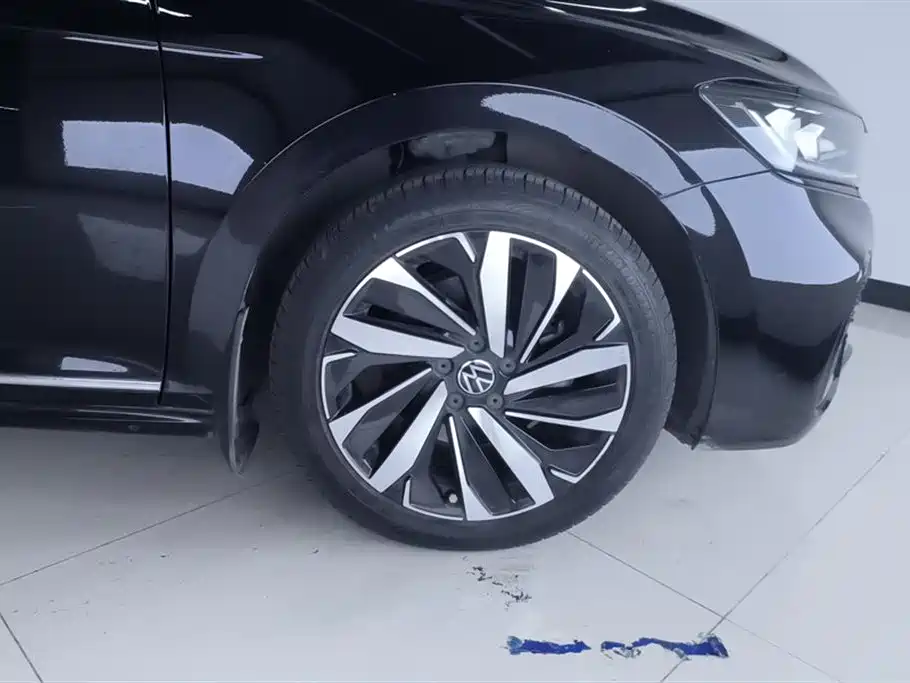 Volkswagen Passat 2022 330TSI Starlight Elite Edition фото 6