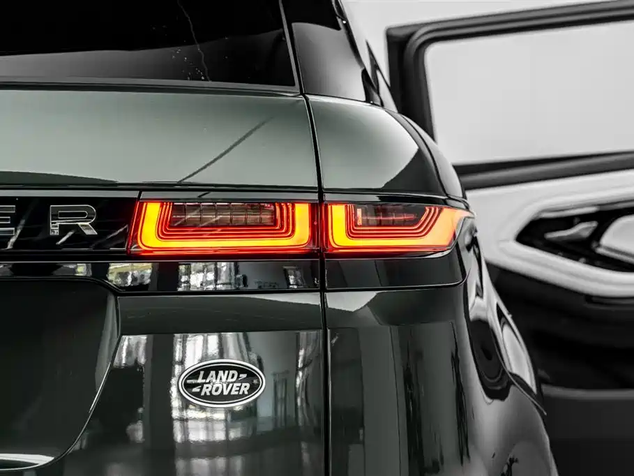 Land Rover Range Rover Evoque 2021 Range Rover Evoque L 249PS R-Dynamic First Edition Launch Edition фото 38