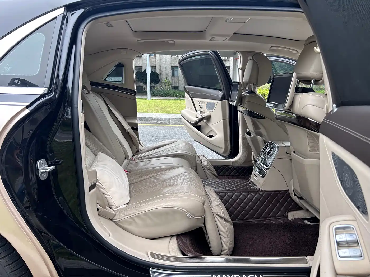 Mercedes-Benz Maybach S-Class 2016 S 400 4MATIC фото 9